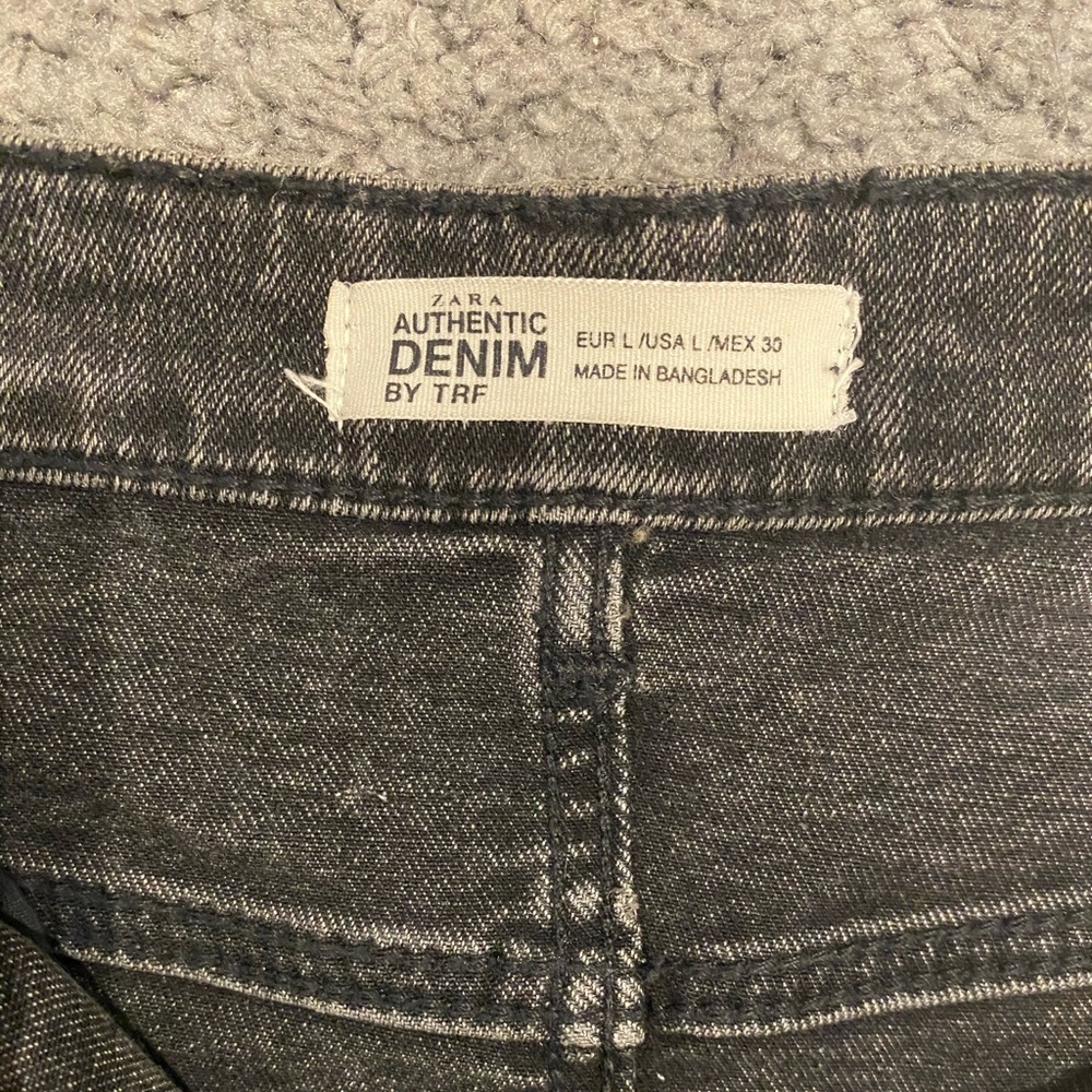 Mini skirt - Picture 3 of 3